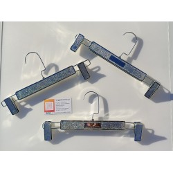 .Прищіпка джинсова з хромованою планкою на 31 см.