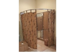 Примірочна кутова заокруглена, велика 1.4х1.4х2м. з опорою