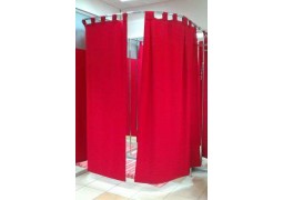 Примірочна кутова заокруглена, велика 1.4х1.4х2м. з опорою