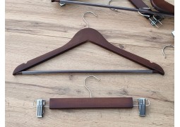 Прищіпка джинсова з дерев`яною, лакованою планкой на 31 см.(коричнева)