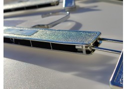 .Прищіпка джинсова з хромованою планкою на 31 см.