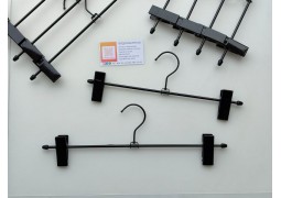 Вішалка-прищіпка металева 35см. (чорна)