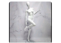 Манекен жіночий, стилізований (білий мат) мод.2