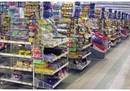 Торгова решітка, гачки і корзини білого та чорного кольору