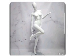 Манекен жіночий, стилізований (білий мат) мод.2 Манекен жіночий, стилізований (білий мат) мод.2