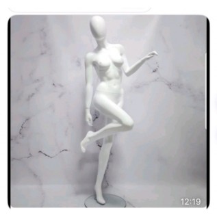 Манекен жіночий, стилізований (білий мат) мод.2